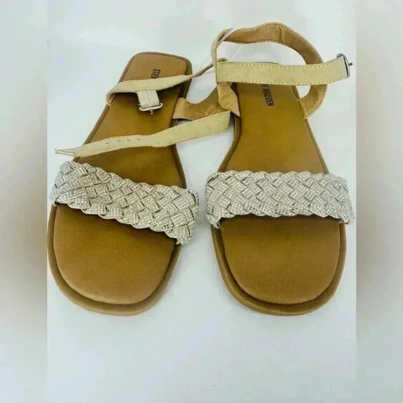 ❤️Steve Madden Big Girl Sandal size 5 - Picture 1 of 5
